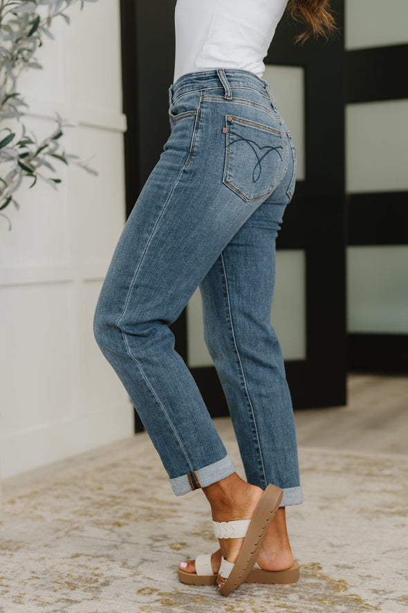 Judy Blue Colette Mid Rise Boyfriend Classic Cuffed Jeans